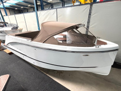 Maxima 640 Tender