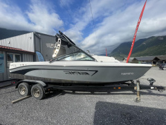 EPIC BOATS 23V