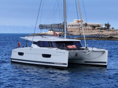Fountaine Pajot Lucia 40