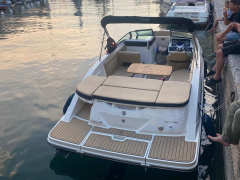 Sea Ray 230 SPXE