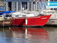 Cabin sailboat 800