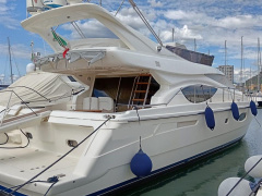 Ferretti 550