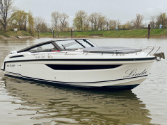 Parker 800 Cruiser