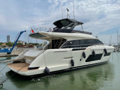 Ferretti 670