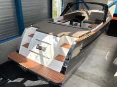 Maxima 630 Tender