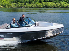 Victory 570 Open