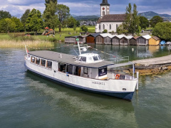Portier Fahrgastschiff mit Bootplatz