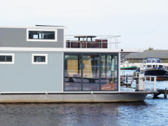 DL-Boats Houseboat
