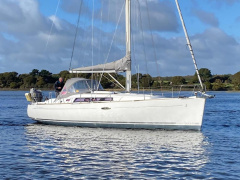 Beneteau Oceanis 37
