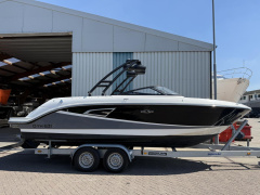 Sea Ray 230 SLX
