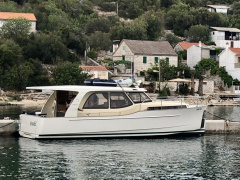 Greenline 33