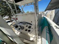 Boston Whaler 320 outrage