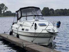 Sealine 220