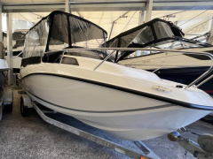Quicksilver ACTIV 555 CABIN