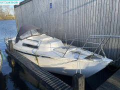 Cabin sailboat 650