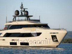 Custom Line Navetta 33