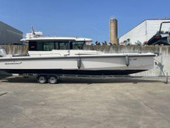 Axopar 37 Cross Cabin