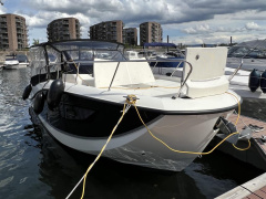 Quicksilver Sundeck 875
