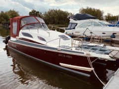 Bond Yachts Motorcat, MC30