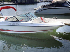 Maxum 1800 MX