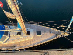 Hallberg-Rassy 352