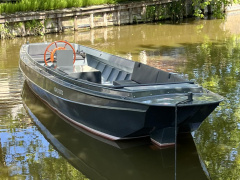 875 stalen sloep