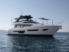 Ferretti 780