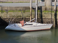 Beneteau First 30ES