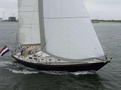 Hinckley Sou'wester 52