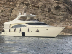 Ferretti 830