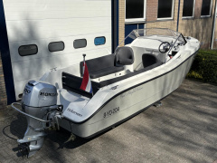 Oud Huijzer 630 Cabin