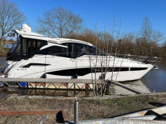 Galeon 425 HTS