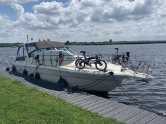 Sea Ray 310 Express Cruiser