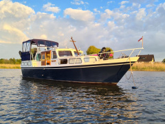 12th Sense Motorkajütboot