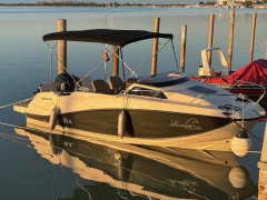 Quicksilver Aktiv Cabin 555