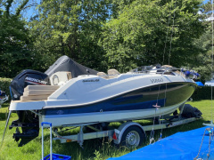 Quicksilver Active Cabin 555