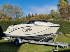 Quicksilver Activ 555 Cabin