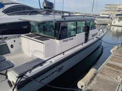 Axopar 37 Sports Cabin