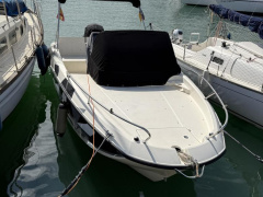 Quicksilver 605 Sundeck
