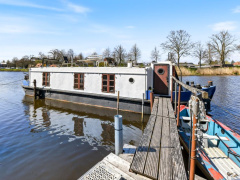 Floating Home im Zentrum von Stade