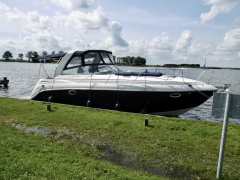 Rinker 320 Fiesta Vee