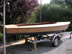 Kielzugvogel Holz