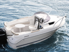 Quicksilver 470 Cabin