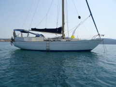 Camper & Nicholsons 35