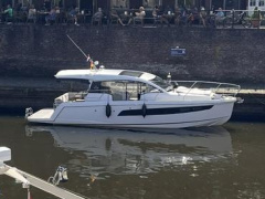 Sealine C335