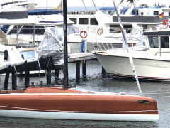 LA 28 Daysailer