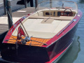 Boesch 530 Saint Tropez De Luxe Runabout