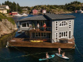 Grey Floating House Houseboat Casa flotante