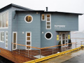 Grey Floating House Houseboat Flytande hus