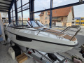 AMT 210 DC Bateau de sport